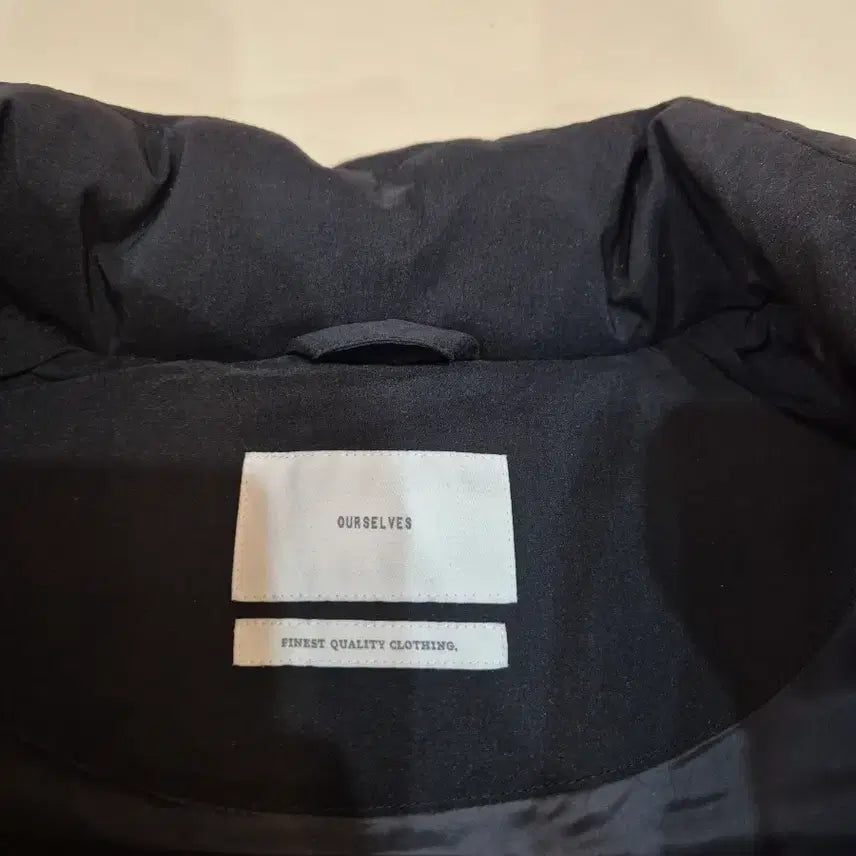 [BUNJANG] Ourselfs Mark Duck Down Padded Vest / 아워셀브스 덕다운 Mark 패딩조끼 블랙 (2 Size)