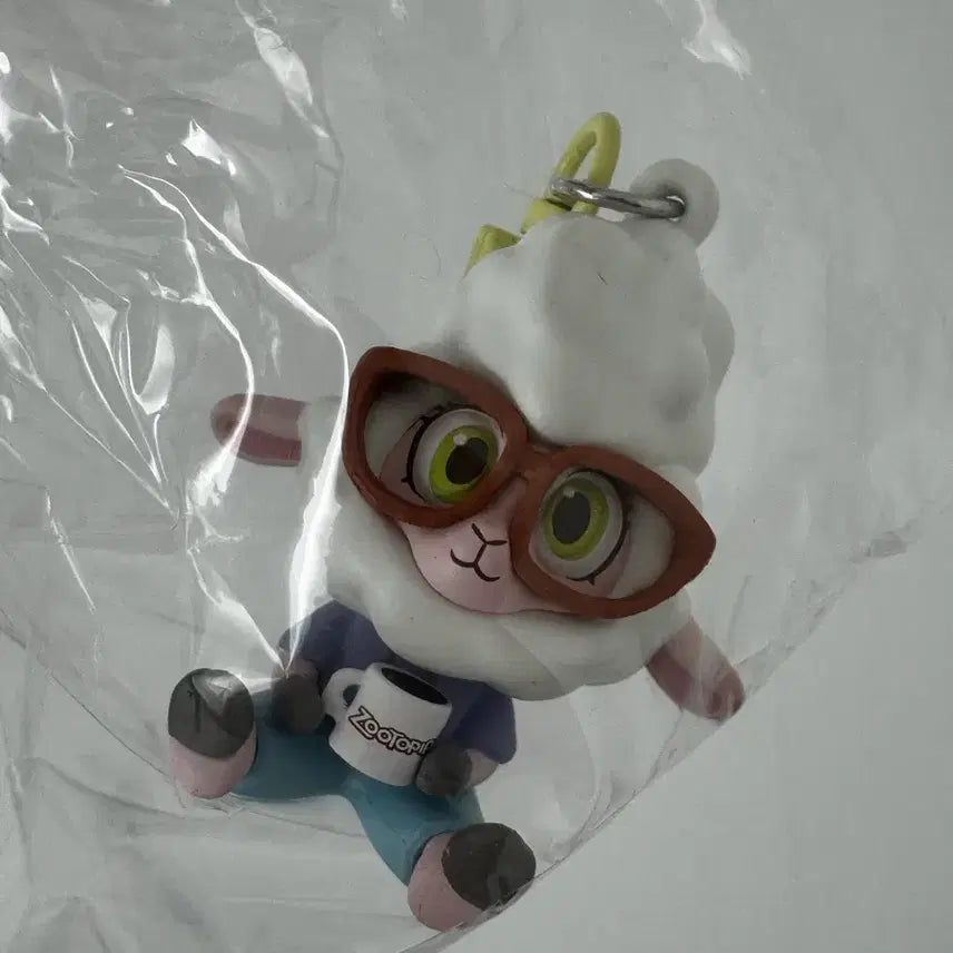 [BUNJANG] Zootopia Bellwether Figure Keyring / 상하이 디즈니랜드 주토피아 벨웨더 양 피규어 키링