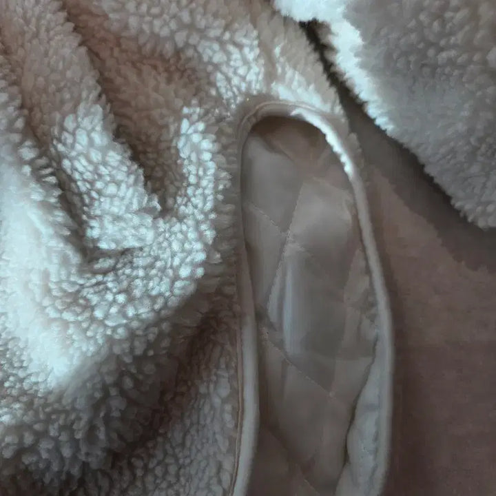 [BUNJANG] Ivory Sherpa Lined Hooded Zip-up Jacket / 아이보리 뽀글이 후드집업