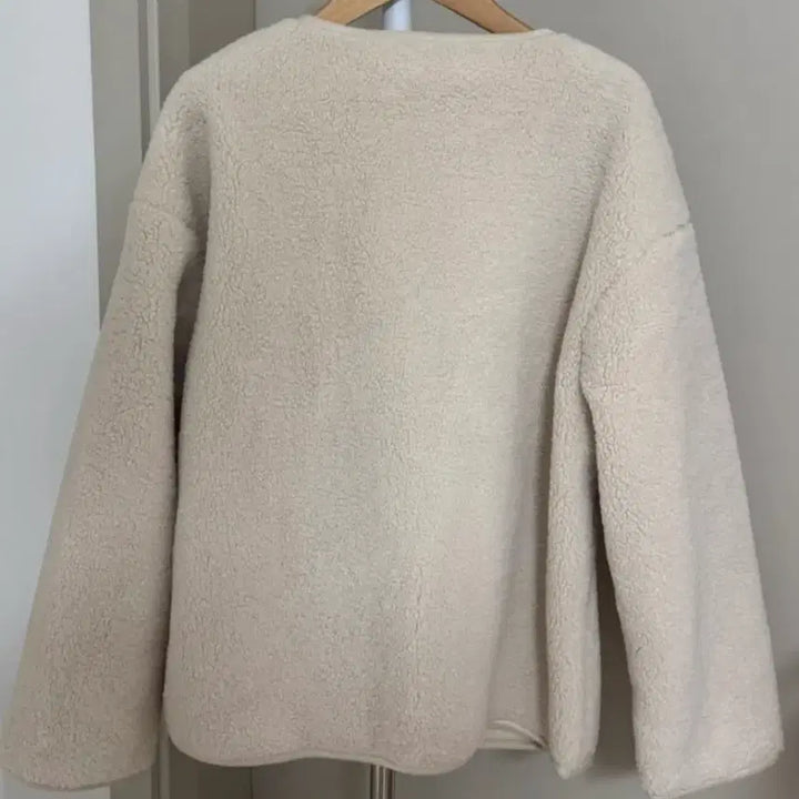 [BUNJANG] Puggle Outerwear with Muffler Set / [새상품] 뽀글이 아우터 (머플러set)