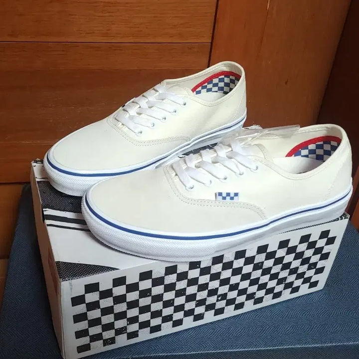 [BUNJANG] Vans Leather Sneakers / 반스 소가죽 265 270 275 280 스니커즈 운동화 새상품