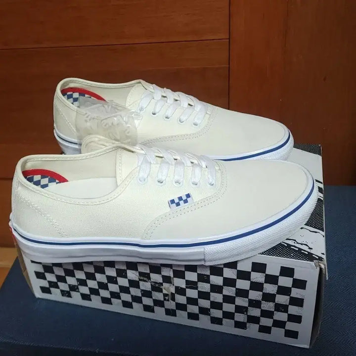 [BUNJANG] Vans Leather Sneakers / 반스 소가죽 265 270 275 280 스니커즈 운동화 새상품