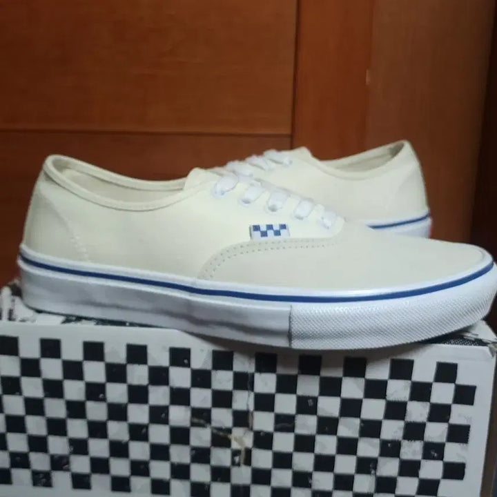 [BUNJANG] Vans Leather Sneakers / 반스 소가죽 265 270 275 280 스니커즈 운동화 새상품