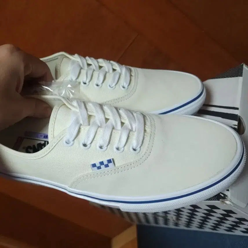 [BUNJANG] Vans Leather Sneakers / 반스 소가죽 265 270 275 280 스니커즈 운동화 새상품