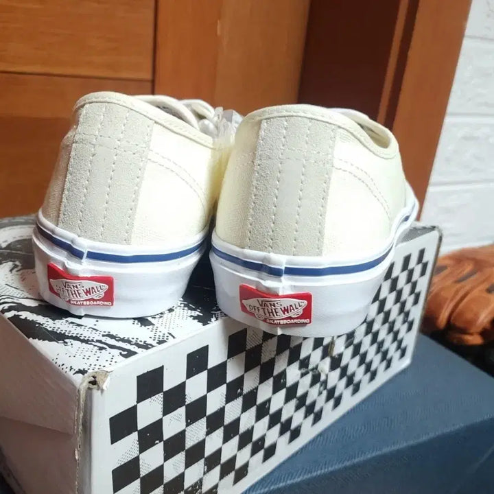 [BUNJANG] Vans Leather Sneakers / 반스 소가죽 265 270 275 280 스니커즈 운동화 새상품