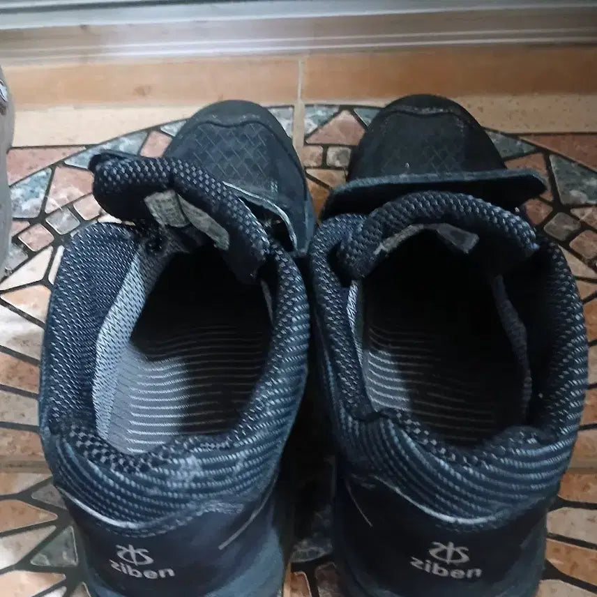 [BUNJANG] ZIBEN Safety Shoes / 지벤 ZIBEN 검정색 안전화