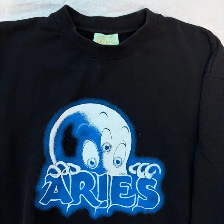 [BUNJANG] Boys Planet Casper Crewneck Sweatshirt Black / 에리즈 캐스퍼 크루넥 스웻셔츠 블랙