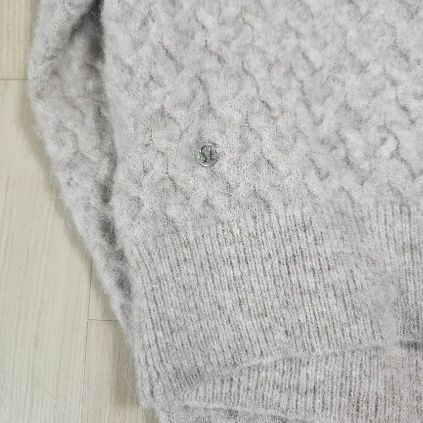[BUNJANG] Lululemon Light Gray Knit Sweater XS / 룰루레몬 라이트 그레이 꽈배기 니트 XS
