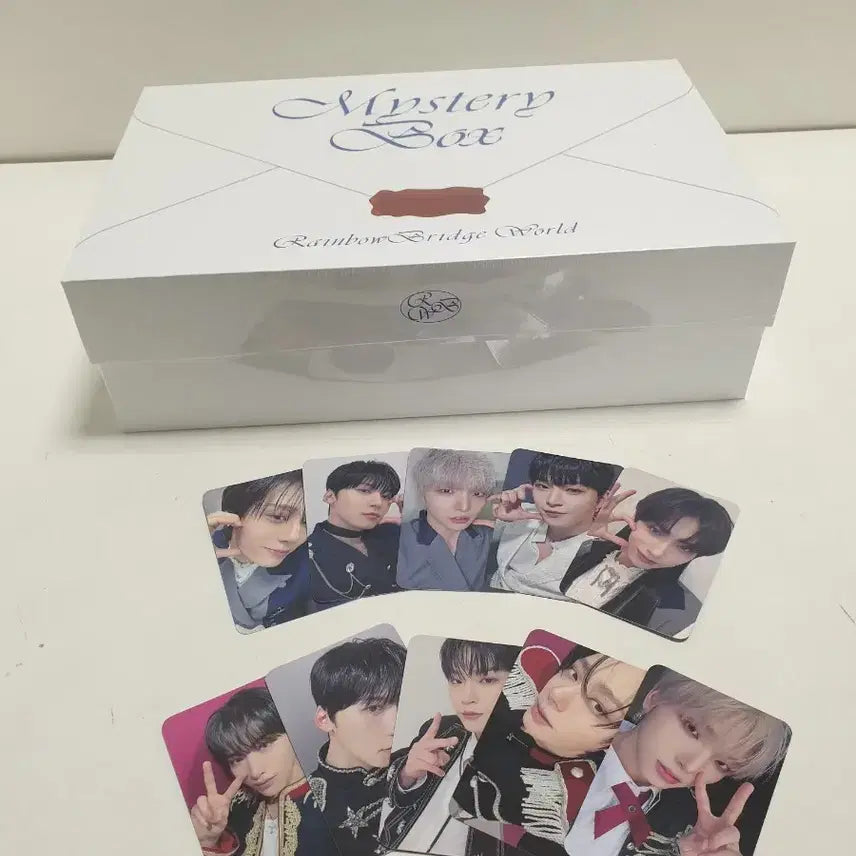 원어스 미스터리 박스 + 포토카드 2종 10장