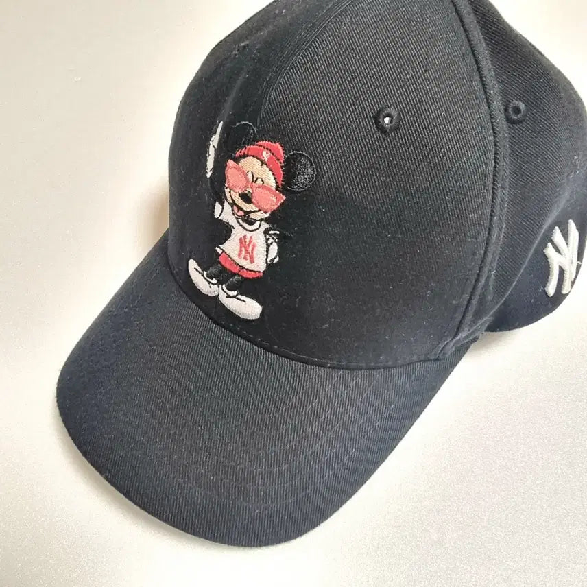 [BUNJANG] MLB New York Yankees Mickey Mouse Ball Cap Black / MLB 뉴욕 양키즈 미키마우스 볼캡 블랙