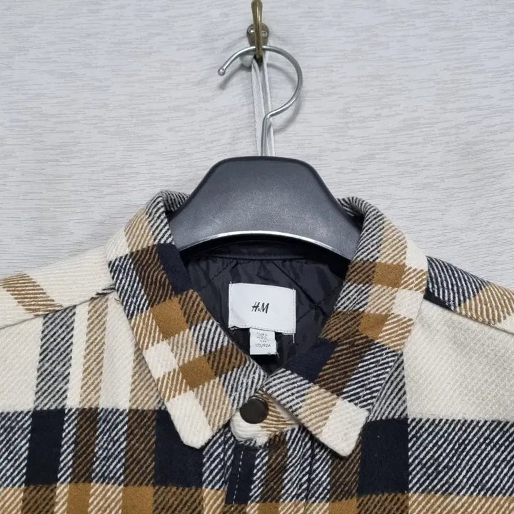 [SOLD OUT] 에이치앤엠 누빔 자켓 남95ㅡ0128