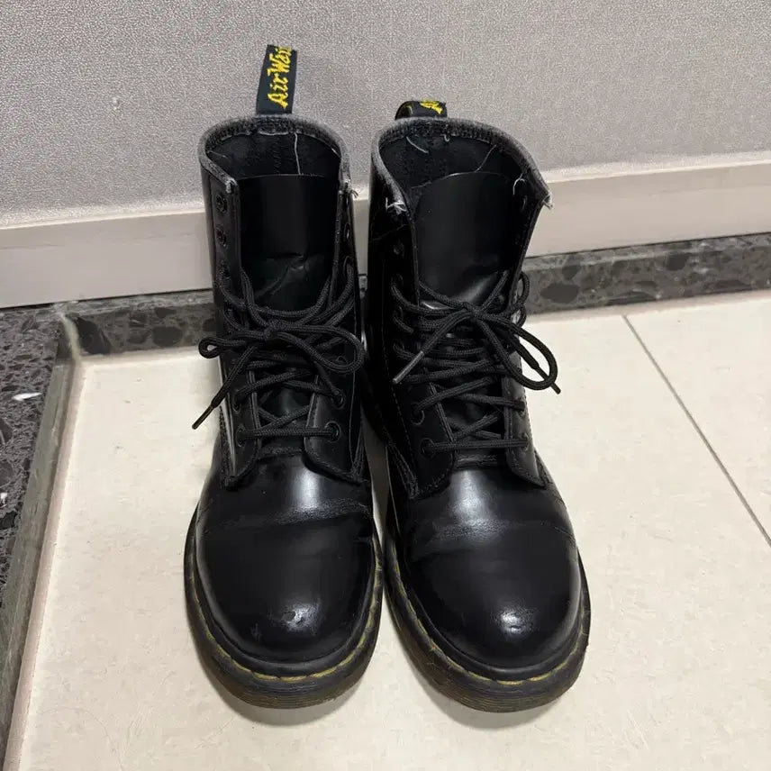 [BUNJANG] Dr. Martens 1460 8-Hole Boots Black UK4 / 닥터마틴 1460 8홀 부츠 블랙 UK4
