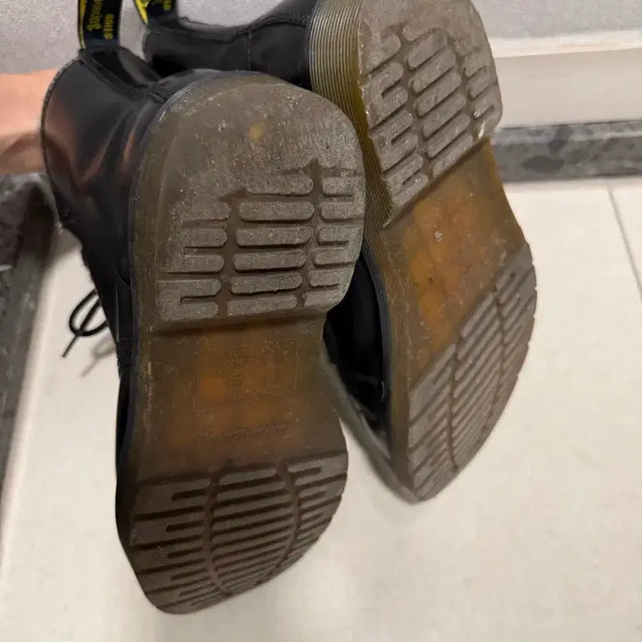 [BUNJANG] Dr. Martens 1460 8-Hole Boots Black UK4 / 닥터마틴 1460 8홀 부츠 블랙 UK4