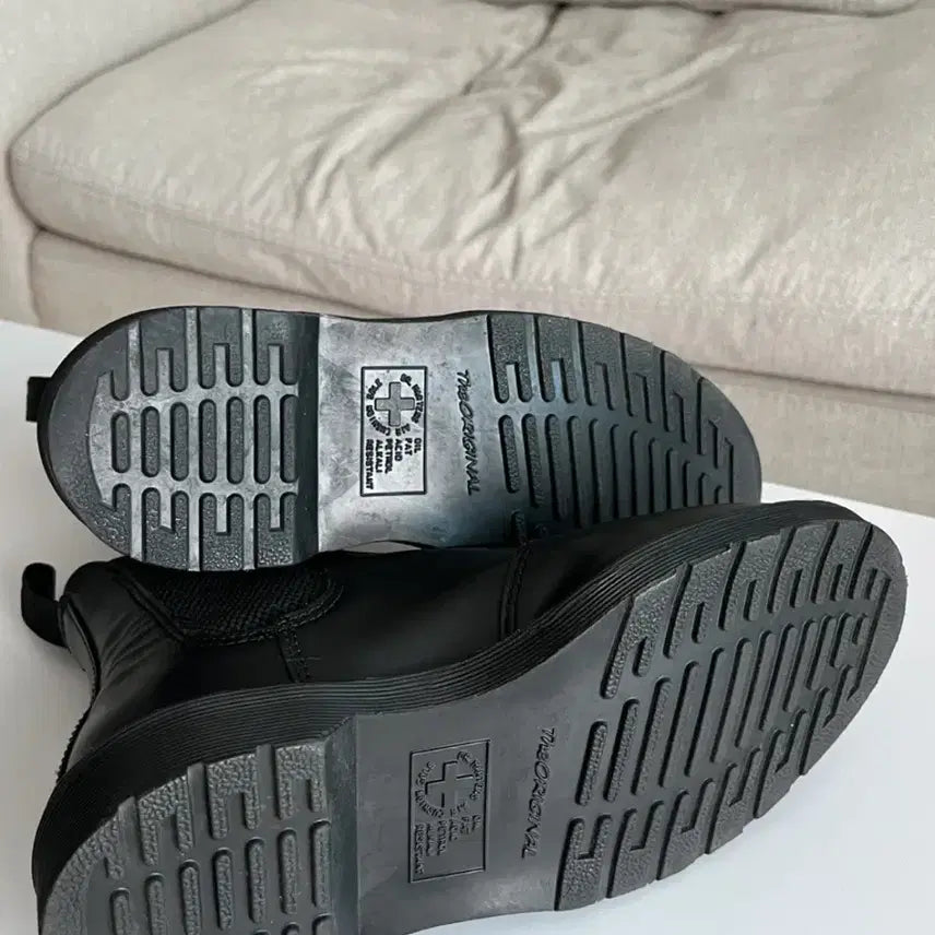 [BUNJANG] Dr. Martens 2976 Mono Chelsea Boots Black UK4 / 닥터마틴 2976 모노 첼시부츠 블랙 UK4 230- 235