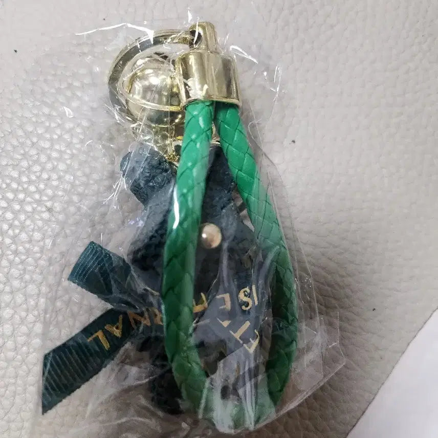 [BUNJANG] Teddy Bear Ribbon Keyring (4 Colors) / 테디베어 리본 키링 컬러별 4종