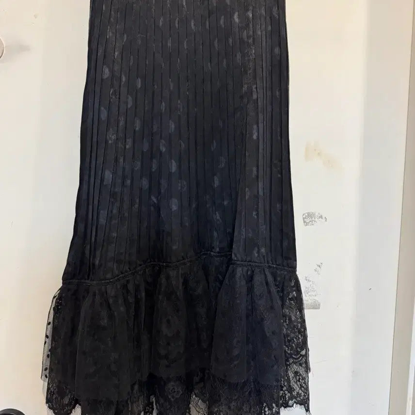 [BUNJANG] O'zoc Second Embroidered Dot Long Skirt / 오즈세컨 엠브로이드 도트 롱 스커트 블랙