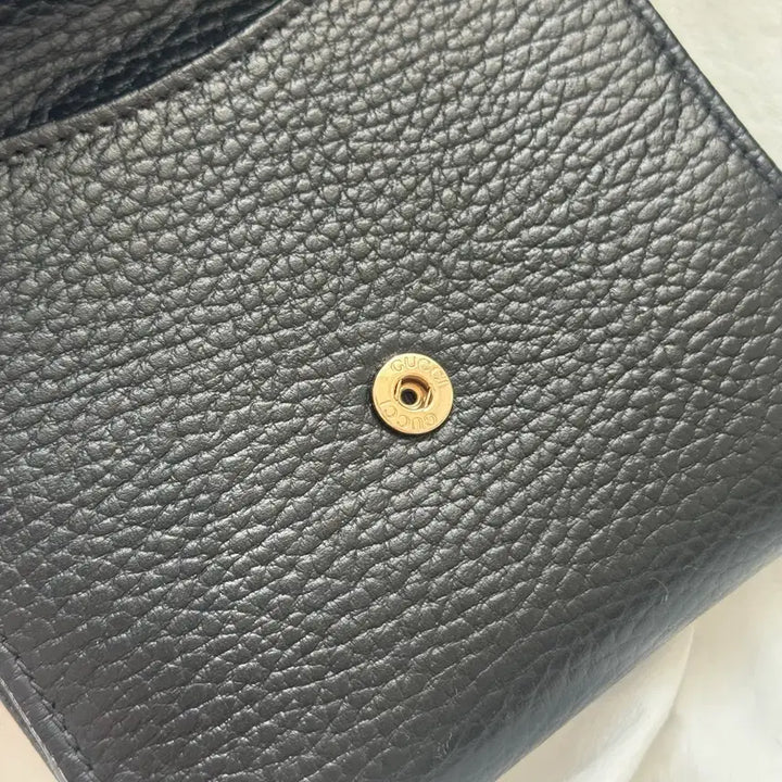 [BUNJANG] Gucci Interlocking Leather Flap Women's Wallet / [정품] 구찌 인터로킹 가죽 플랩 여성 반지갑 금장 블랙
