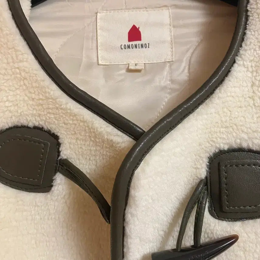 [BUNJANG] Komoninos Toggle Half Jacket Ivory Coat / 꼬모니노즈 토글 하프 자켓 아이보리 꼬모니노즈 코트