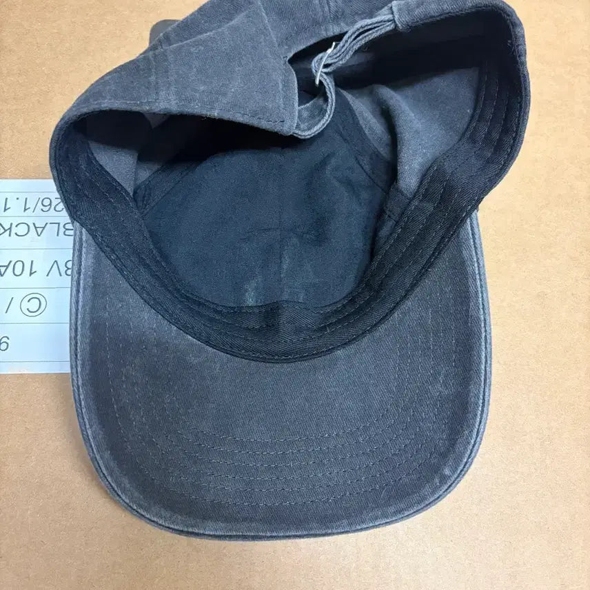 [SOLD OUT] 어반드레스 Aa Pigment Cap 차콜