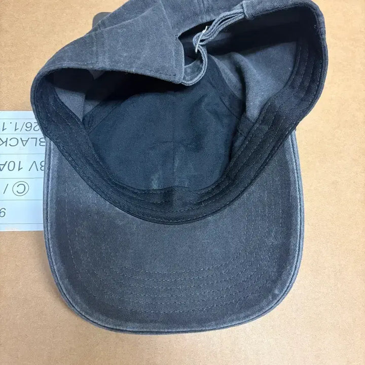 [SOLD OUT] 어반드레스 Aa Pigment Cap 차콜