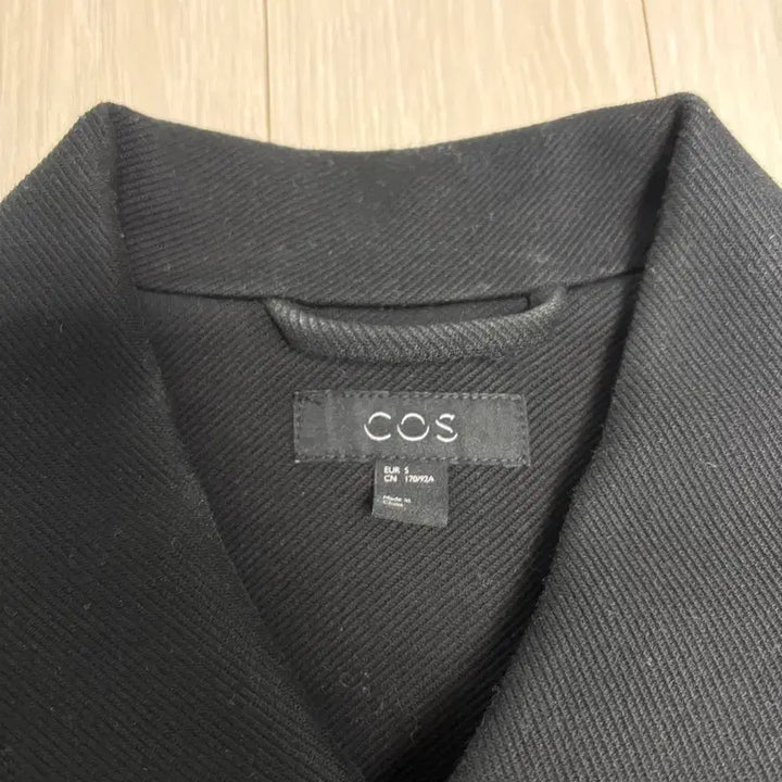 [BUNJANG] COS Black Jacket / COS 간절기 자켓 블랙컬러