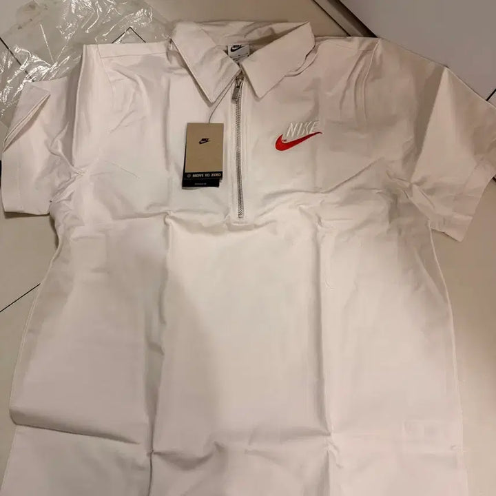 [BUNJANG] Nike White Red Swoosh Jacket (Size M) / 나이키 화이트 레드 스우시 자켓 M 사이즈