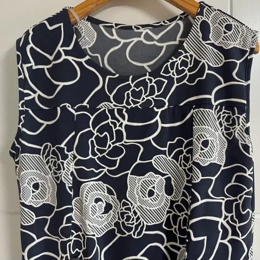 [BUNJANG] Vintage Floral Print Long Tank Top / (일본 수입 빈티지)나시 롱티셔츠 이너 꽃 캐주얼 정장 M-L