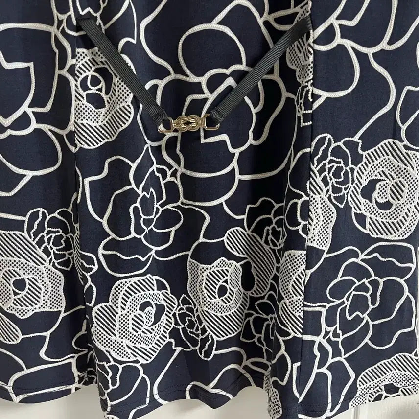 [BUNJANG] Vintage Floral Print Long Tank Top / (일본 수입 빈티지)나시 롱티셔츠 이너 꽃 캐주얼 정장 M-L