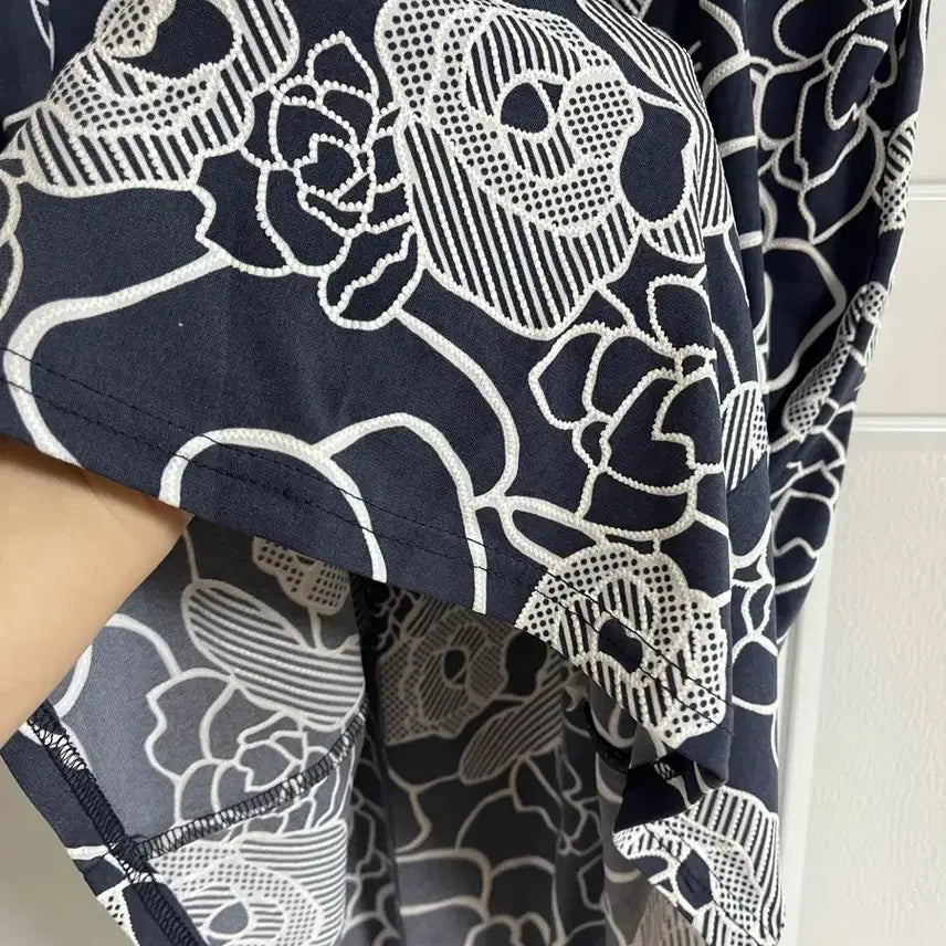 [BUNJANG] Vintage Floral Print Long Tank Top / (일본 수입 빈티지)나시 롱티셔츠 이너 꽃 캐주얼 정장 M-L
