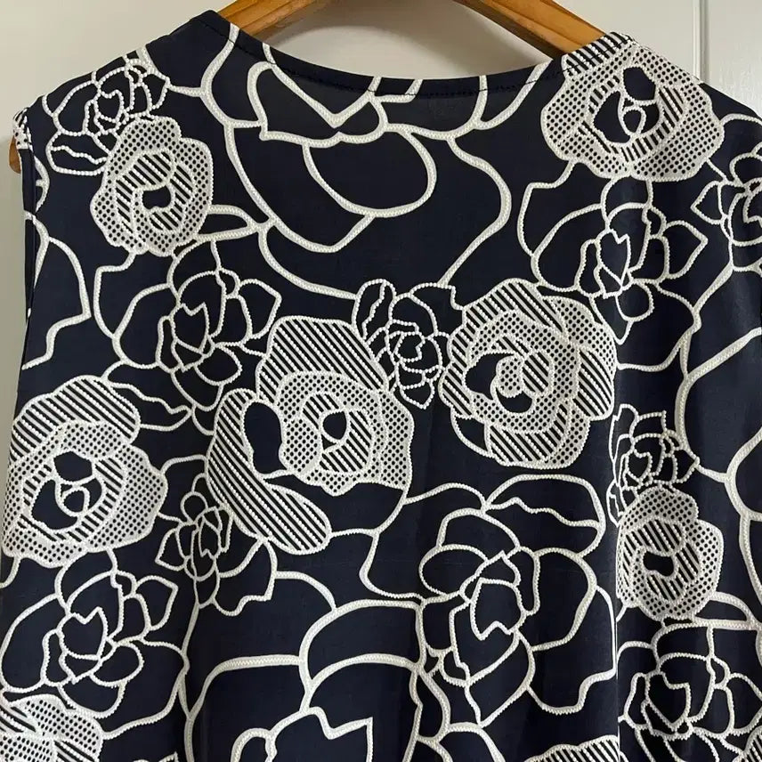 [BUNJANG] Vintage Floral Print Long Tank Top / (일본 수입 빈티지)나시 롱티셔츠 이너 꽃 캐주얼 정장 M-L
