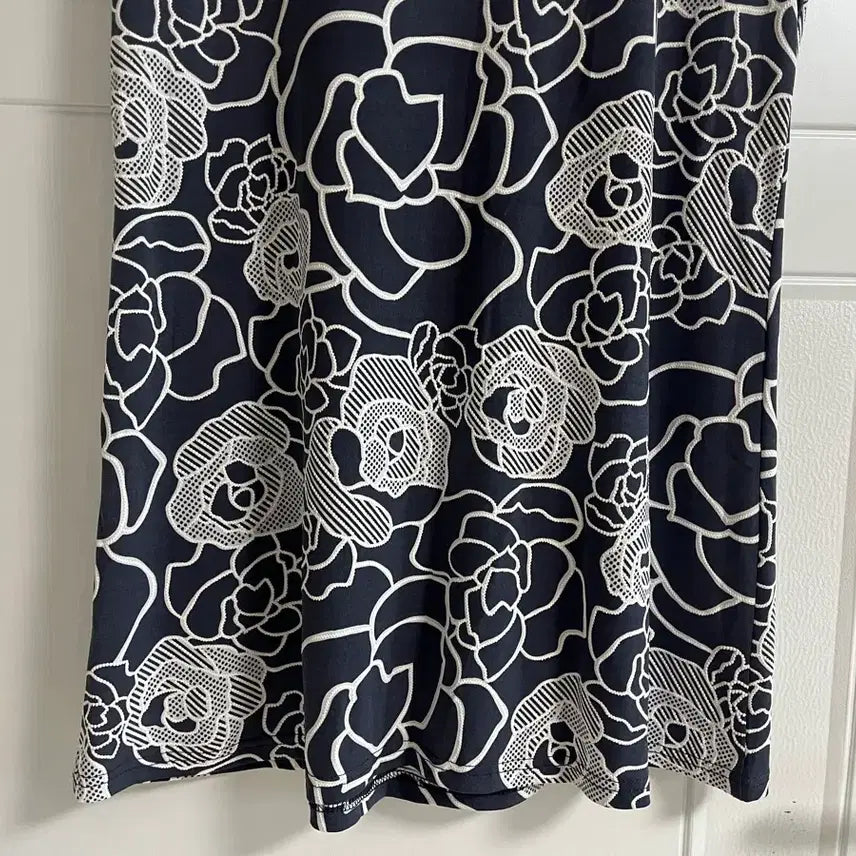 [BUNJANG] Vintage Floral Print Long Tank Top / (일본 수입 빈티지)나시 롱티셔츠 이너 꽃 캐주얼 정장 M-L