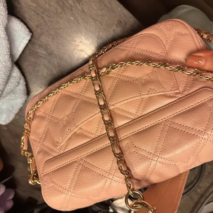 [BUNJANG] Metrocity Pink Quilted Crossbody Bag / 정품메트로시티가방