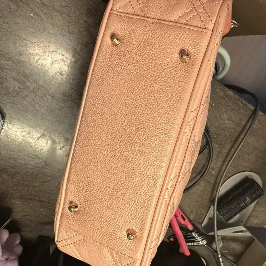 [BUNJANG] Metrocity Pink Quilted Crossbody Bag / 정품메트로시티가방