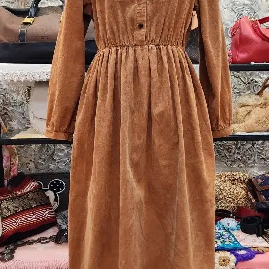 [BUNJANG] Milk Tea Corduroy Long Dress (55-66) / MILK TEA 코듀로이 롱원피스(55~66)