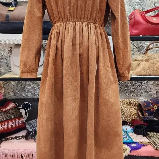 [BUNJANG] Milk Tea Corduroy Long Dress (55-66) / MILK TEA 코듀로이 롱원피스(55~66)