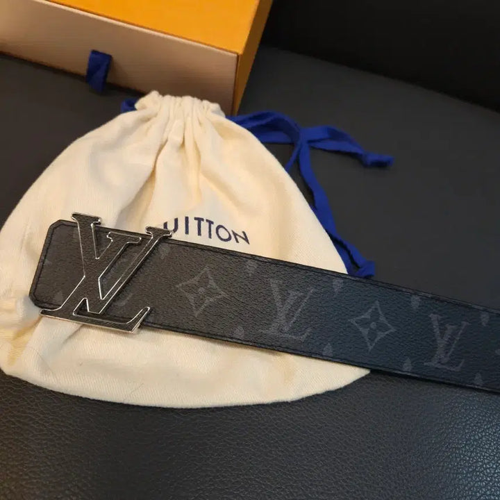 [SOLD OUT] 루이비통 이클립스 타이가 양면벨트 90 보증서 풀셋