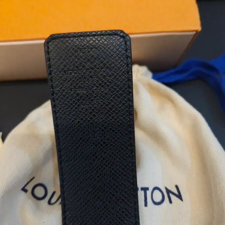 [SOLD OUT] 루이비통 이클립스 타이가 양면벨트 90 보증서 풀셋