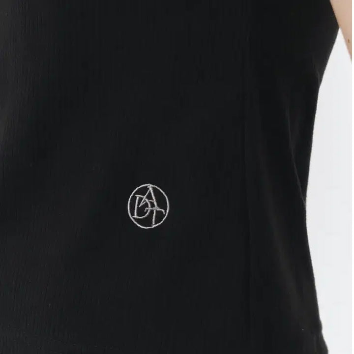 [BUNJANG] Atide Square Neck Strap Short Sleeve T-shirt / 아티드 스퀘어넥 스트랩 반팔 티셔츠