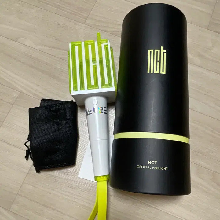[BUNJANG] NCT Official Fanlight 믐뭔봄 / 엔시티 구 응원봉 믐뭔봄 양도