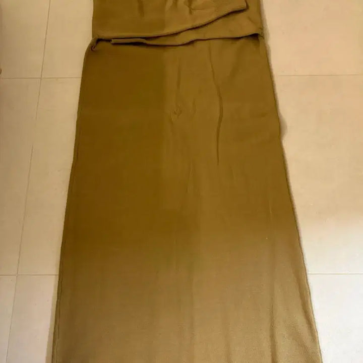 [BUNJANG] 니트 롱 원피스 베이지, 스트라이프 원피스 일괄 / 니트 롱 원피스 베이지, 스트라이프 원피스 일괄