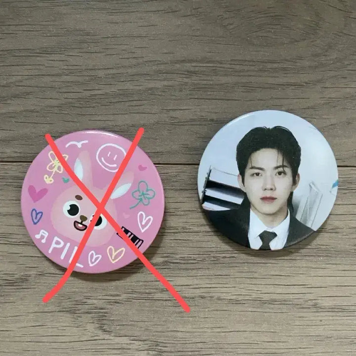 [BUNJANG] Day6 Wonpil Dowoon Pin Badge / 데이식스 캔 뱃지 양도