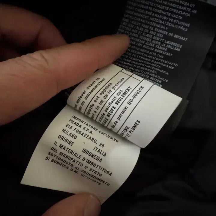 [BUNJANG] Prada Re-Nylon Triangle Logo Down Jacket / 프라다 리나일론 삼각로고 패딩 다운 재킷 54사이즈 SGY091 블랙