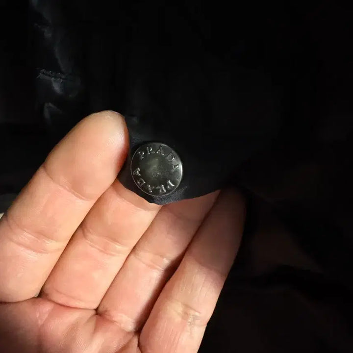 [BUNJANG] Prada Re-Nylon Triangle Logo Down Jacket / 프라다 리나일론 삼각로고 패딩 다운 재킷 54사이즈 SGY091 블랙