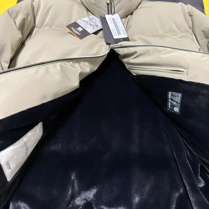 [BUNJANG] JILLSTUART Goose Down Jacket (Size L) Sealed / 질스튜어트 구스다운 L (105사이즈) 새제품