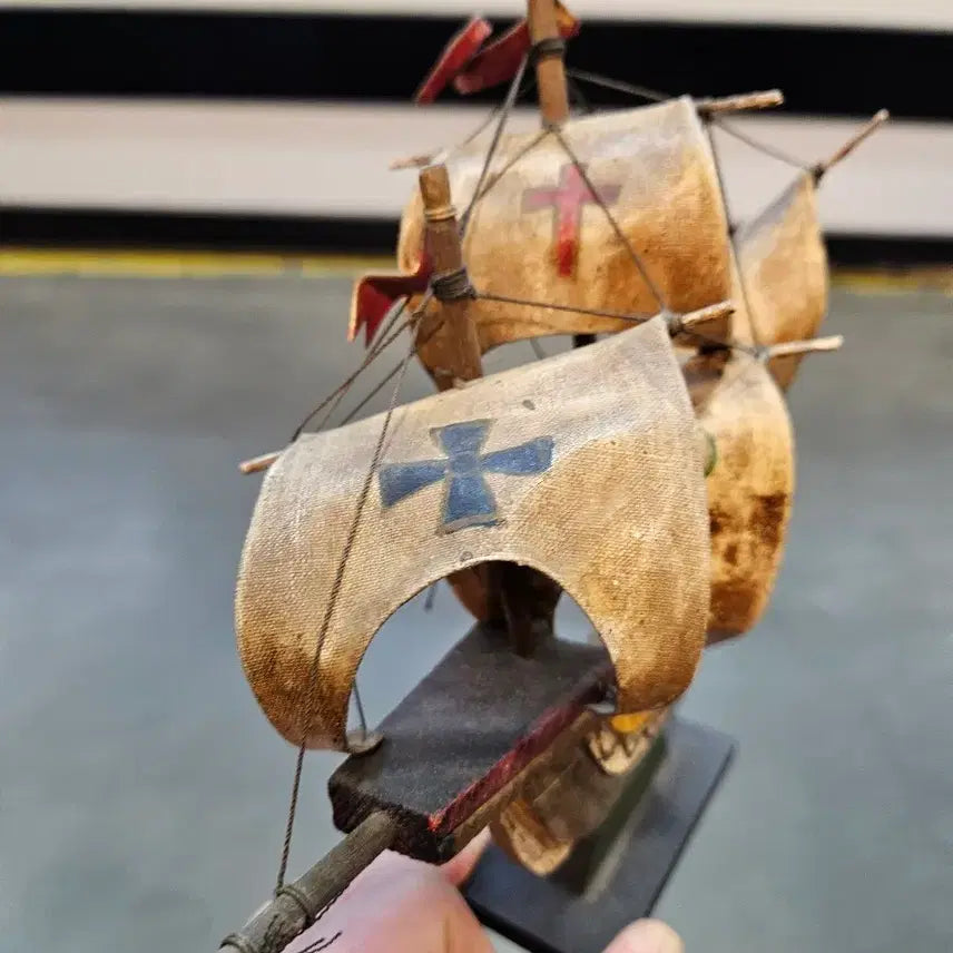 [BUNJANG] Vintage Spanish Sailing Ship Model with Leather Sails / 빈티지 범선 모형 장식 배 함선 스페인 가죽 돛
