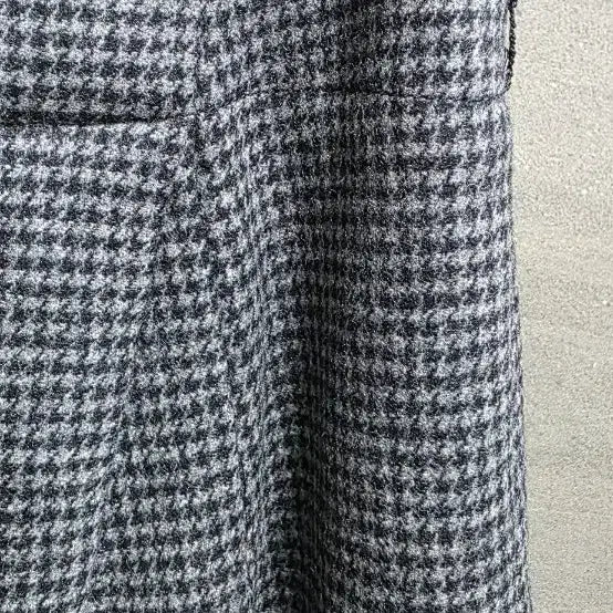 [BUNJANG] athe 86% Wool Skirt 36 / athe 아떼 , 모86% 스커트 36