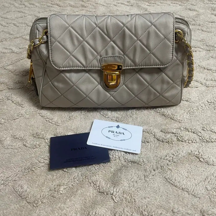 [BUNJANG] Prada Ivory Quilted Chain Bag / 프라다 플랩 체인백 아이보리 숄더백 퀼팅 가방