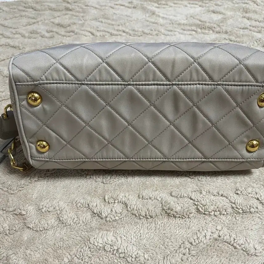 [BUNJANG] Prada Ivory Quilted Chain Bag / 프라다 플랩 체인백 아이보리 숄더백 퀼팅 가방