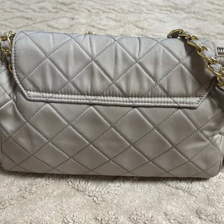 [BUNJANG] Prada Ivory Quilted Chain Bag / 프라다 플랩 체인백 아이보리 숄더백 퀼팅 가방