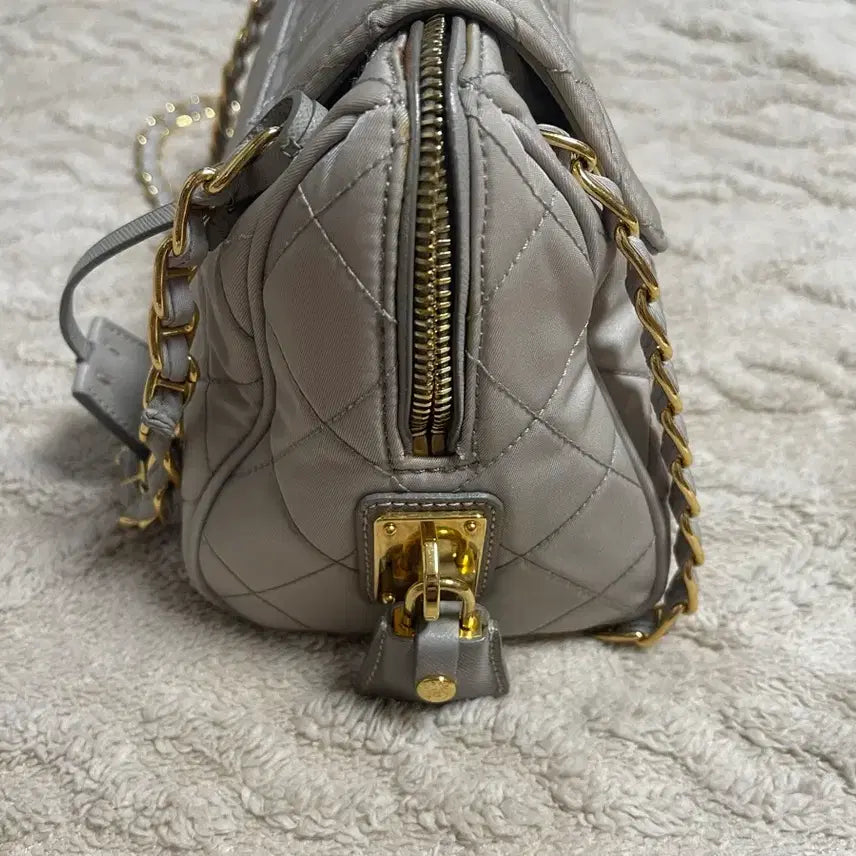 [BUNJANG] Prada Ivory Quilted Chain Bag / 프라다 플랩 체인백 아이보리 숄더백 퀼팅 가방